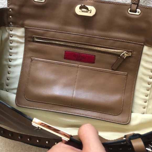 Authentic Valentino large stud tote - Picture 7 of 7